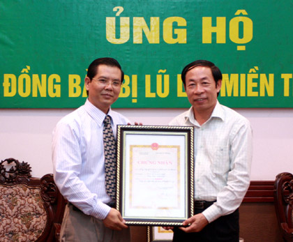 HANDICO ủng hộ đồng bào miền Trung bị thiệt hại do mưa lũ gây ra năm 2010 thông qua Quỹ "Trái tim nhân ái" của Báo Hànộimới