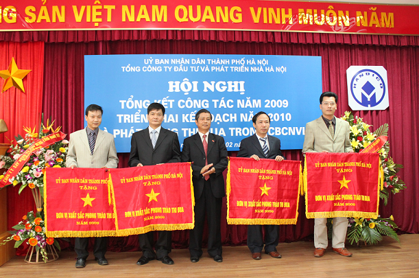 3.2 Cac dv nhan Co thi dua xuat sac cua TP.bmp