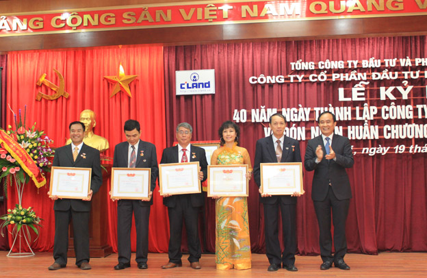 CLAND - H1 trao thuong.jpg