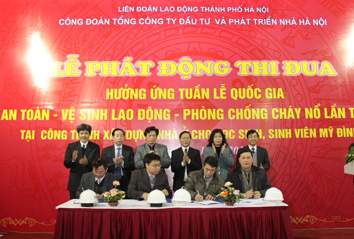 18.3 - Phat dong thi dua.jpg