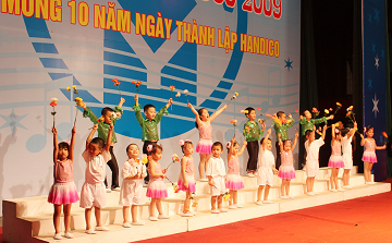 20.9 - cac chau thieu nhi HANDICO.bmp