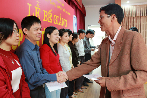 Lop cam tinh Dang 2009.bmp